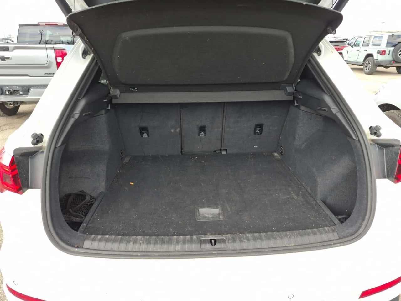 Audi Q3 * CARFAX * 2 КЛЮЧА * ПАНОРАМА * , снимка 13 - Автомобили и джипове - 54402857