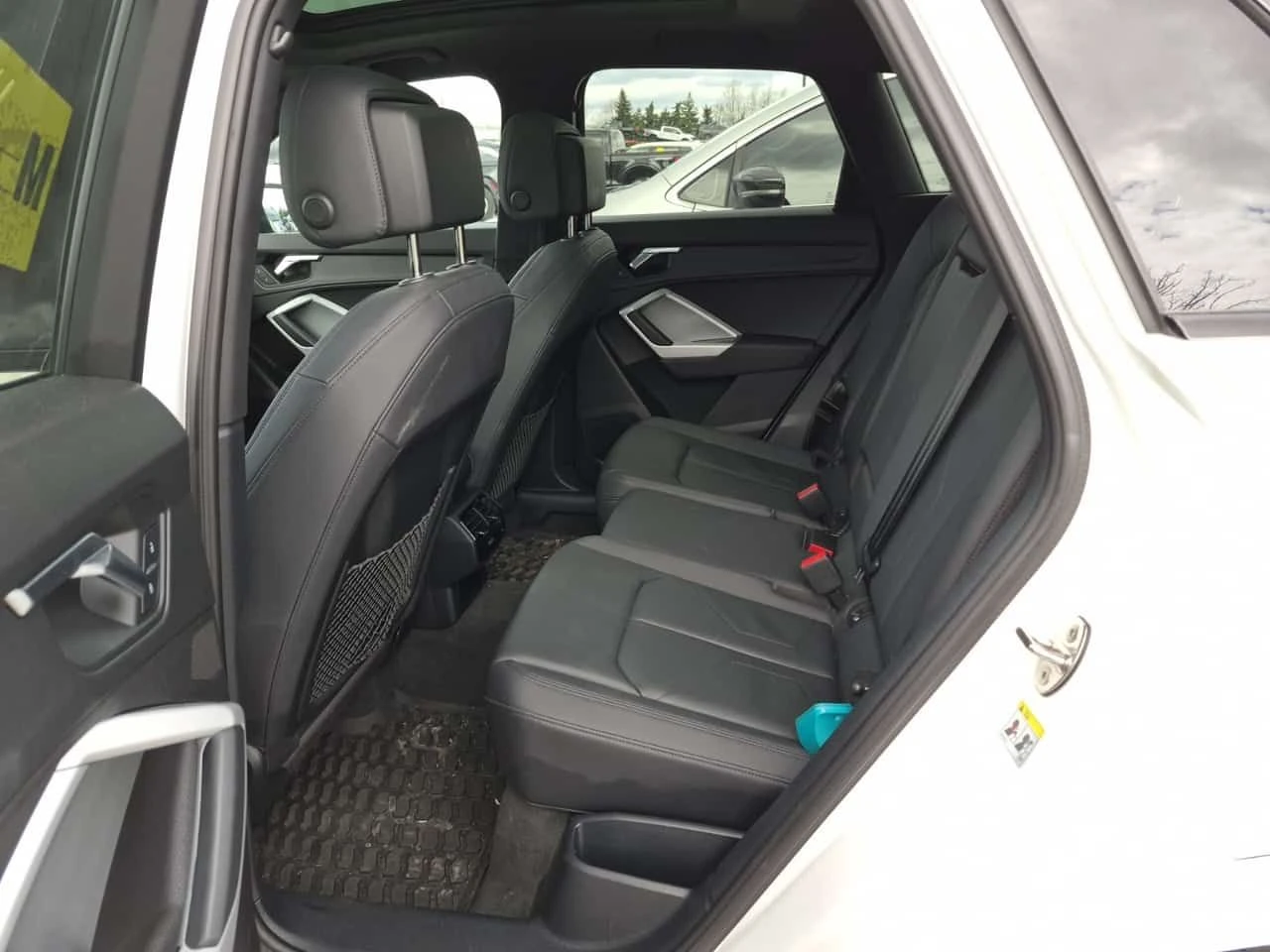 Audi Q3 * CARFAX * 2 КЛЮЧА * ПАНОРАМА * , снимка 11 - Автомобили и джипове - 54402857