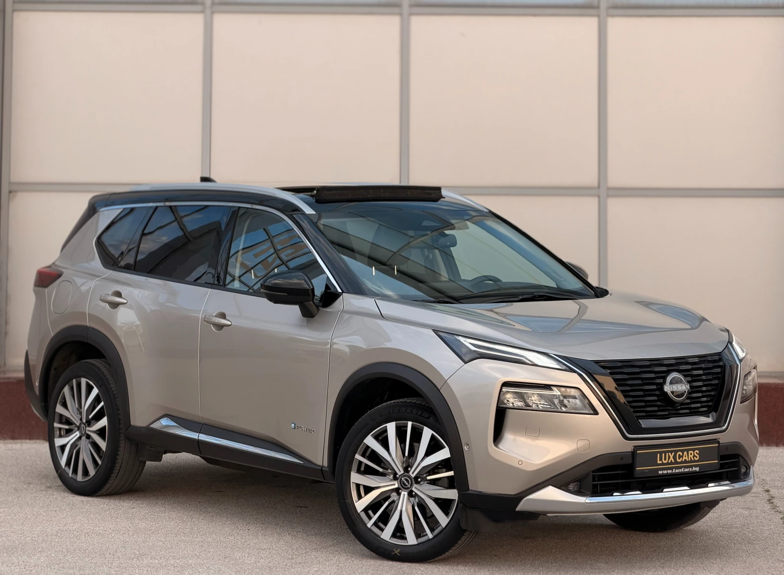 Nissan X-trail -Full-Tekna plus-Panorama-E-Power-4wd-Keyless- 