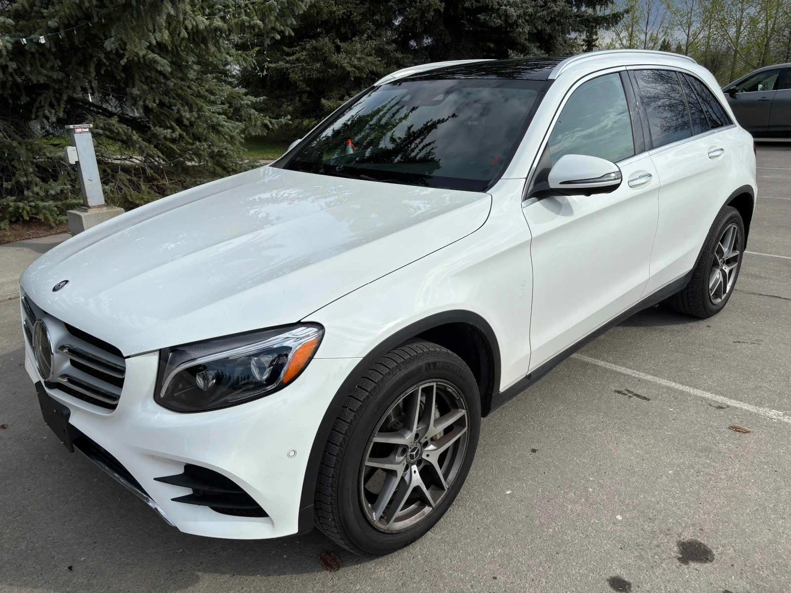 Mercedes-Benz GLC 300 ДИСТРОНИК * ПОДГРЕВ * ПАНОРАМА * 360 * 2 КЛЮЧА, снимка 5 - Автомобили и джипове - 54670650