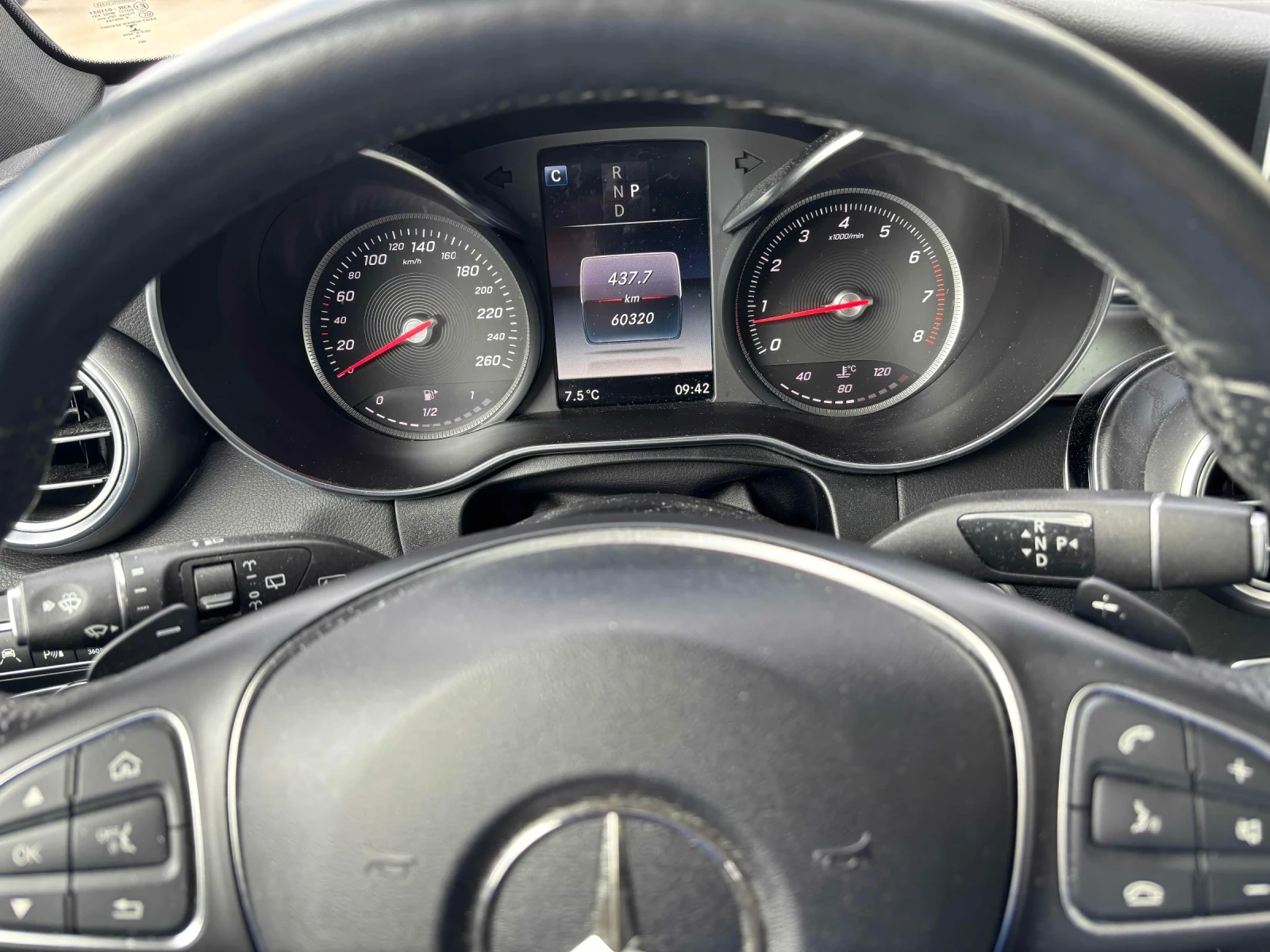 Mercedes-Benz GLC 300 ДИСТРОНИК * ПОДГРЕВ * ПАНОРАМА * 360 * 2 КЛЮЧА, снимка 10 - Автомобили и джипове - 54670650