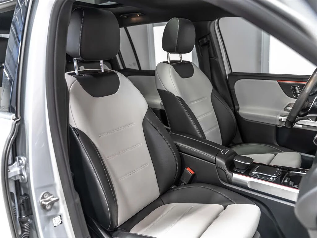 Mercedes-Benz GLB35AMG Burmester| 360| Подгрев| ALCANTARA, снимка 10 - Автомобили и джипове - 54876163