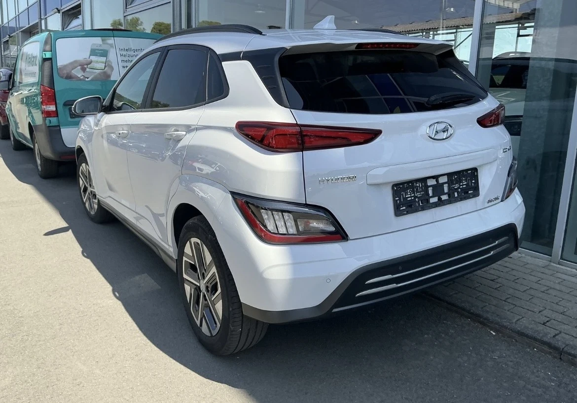 Hyundai Kona TREND* 64KW* 30 000KM* ГАРАНЦИЯ, снимка 2 - Автомобили и джипове - 55091400