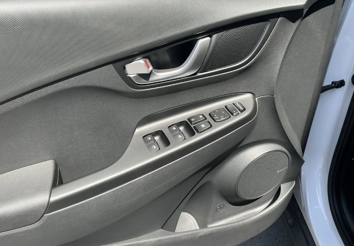 Hyundai Kona TREND* 64KW* 30 000KM* ГАРАНЦИЯ, снимка 4 - Автомобили и джипове - 55091400