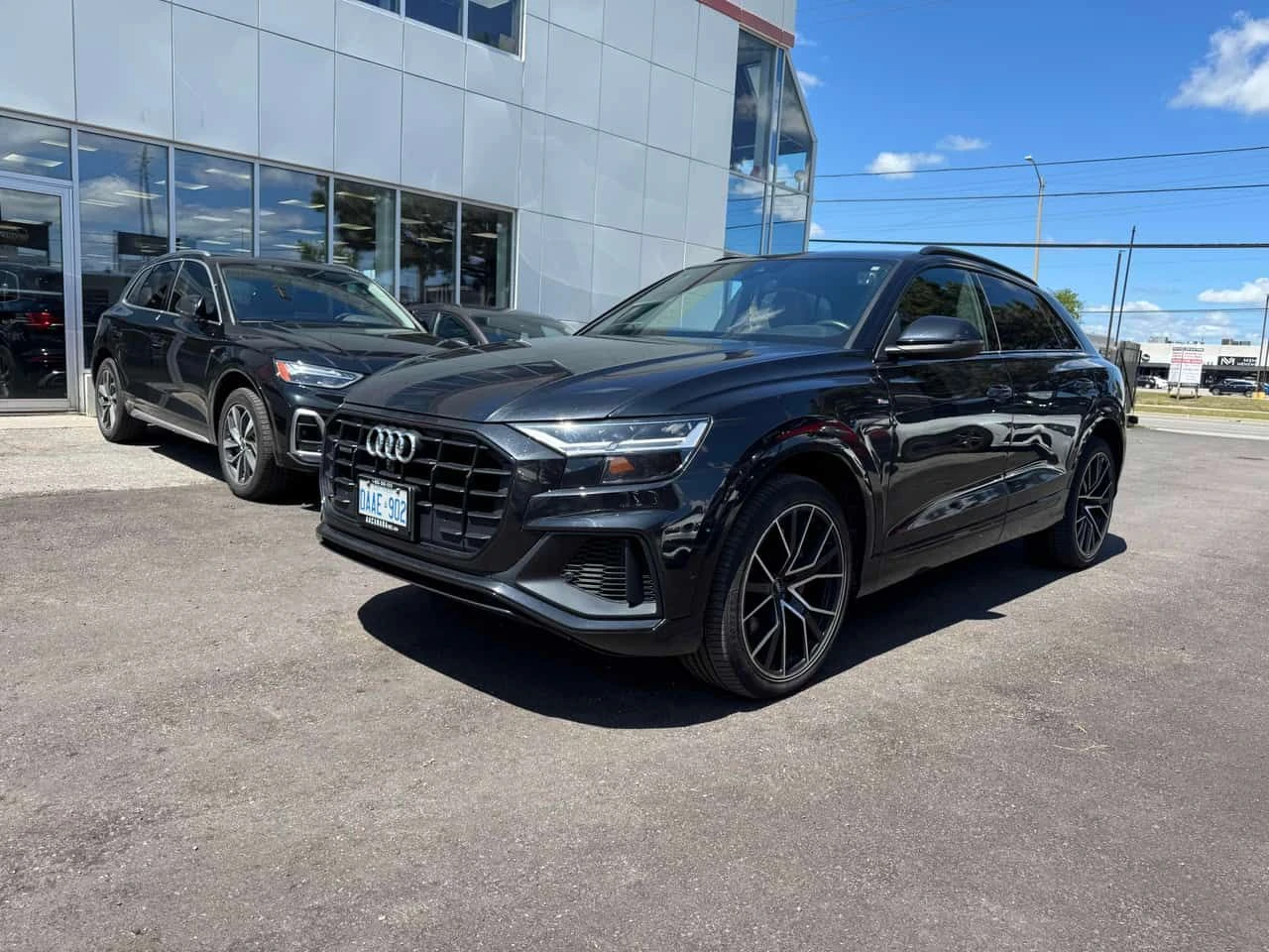 Audi Q8 Progressiv / 360 / ОБДУХВАНЕ / CARFAX 