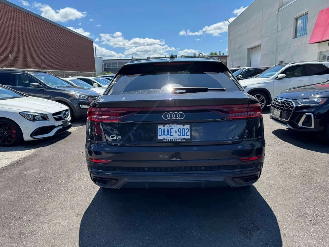 Audi Q8 Progressiv / 360 / ОБДУХВАНЕ / CARFAX , снимка 4 - Автомобили и джипове - 55538512