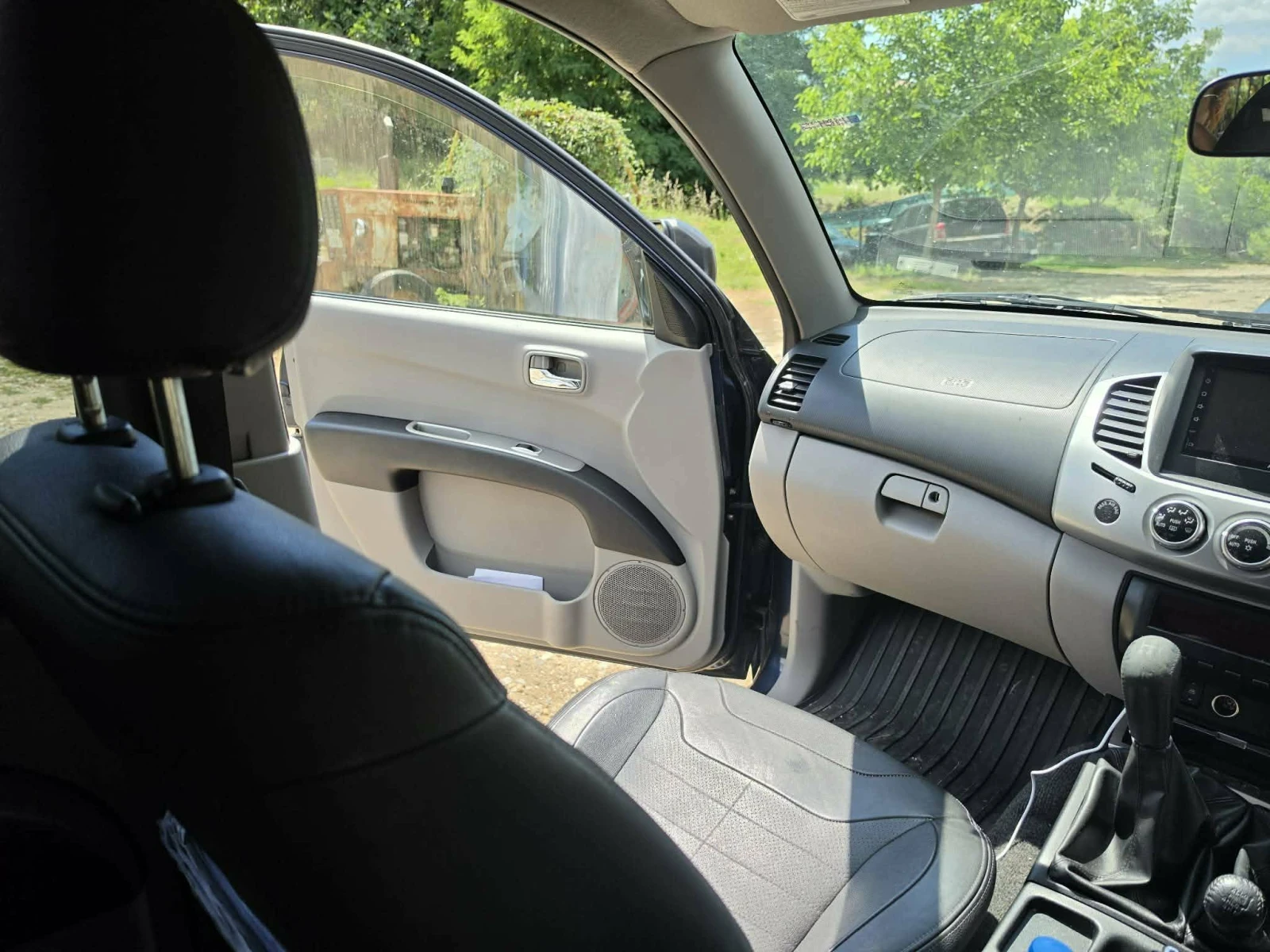 Mitsubishi L200 2.5, снимка 9 - Автомобили и джипове - 55604643