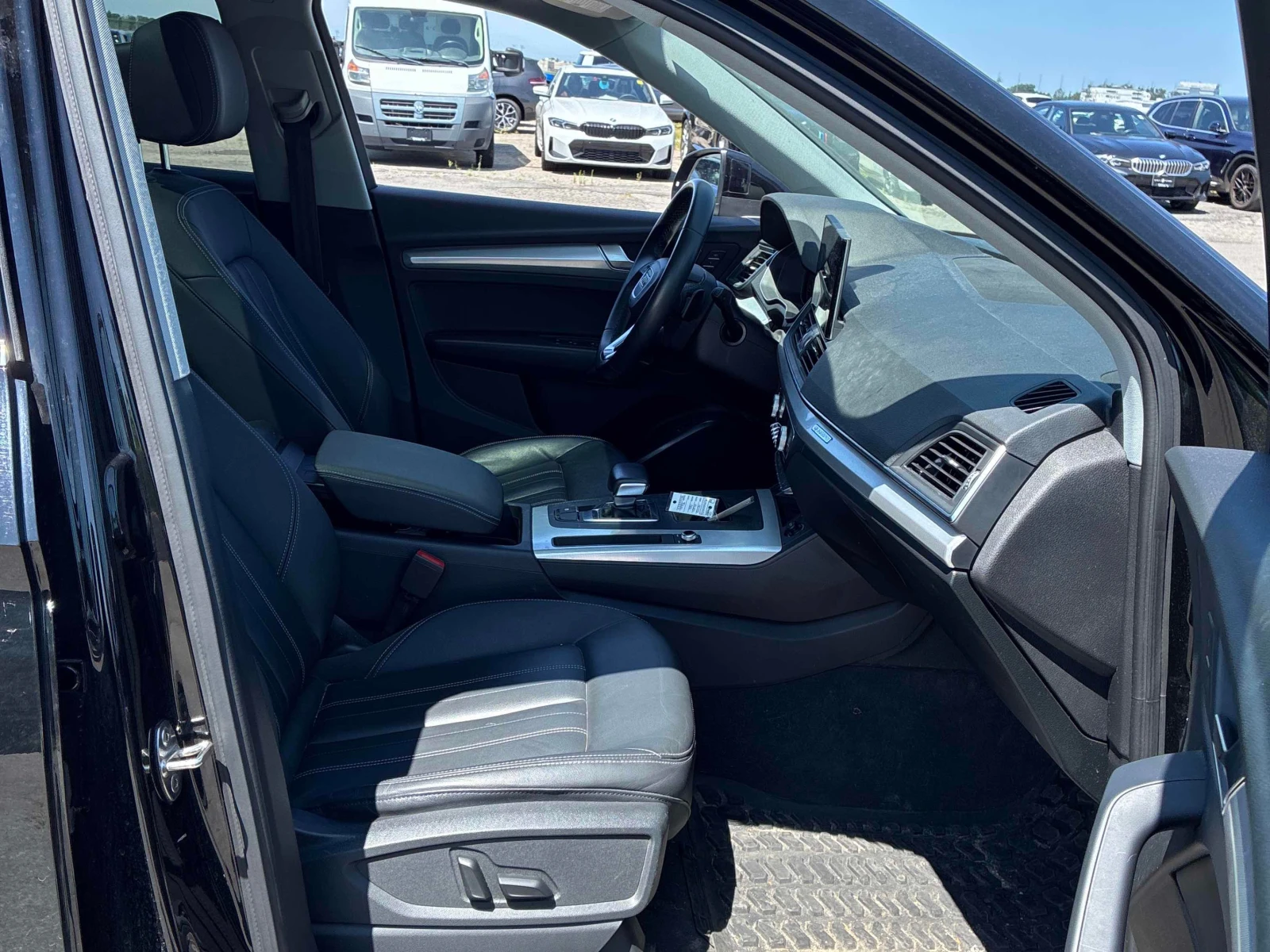 Audi Q5 * Progressiv * CARFAX * БЕЗ ПЪРВОНАЧАЛНА ВНОСКА, снимка 17 - Автомобили и джипове - 55987059