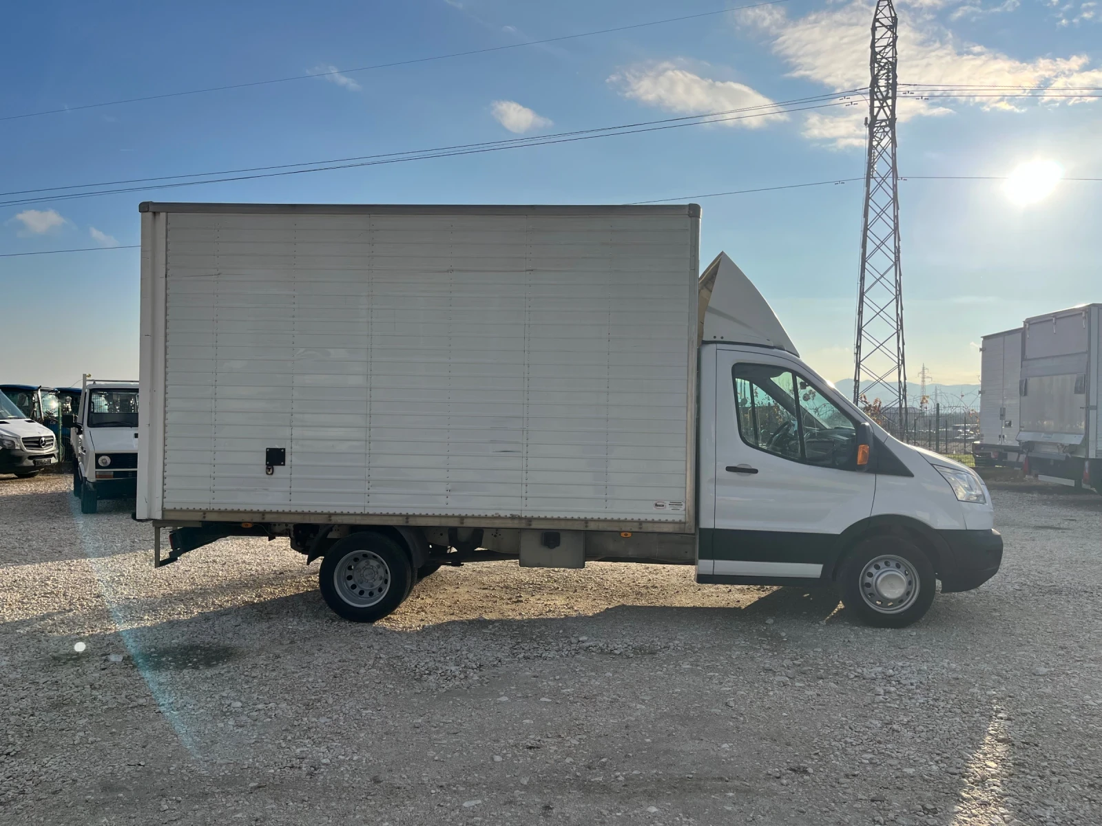 Ford Transit ПЕРФЕКТЕН 2.0 ТД 130 КС ЕВРО 6В ДВ.ГУМА КЛИМАТИК - изображение 4