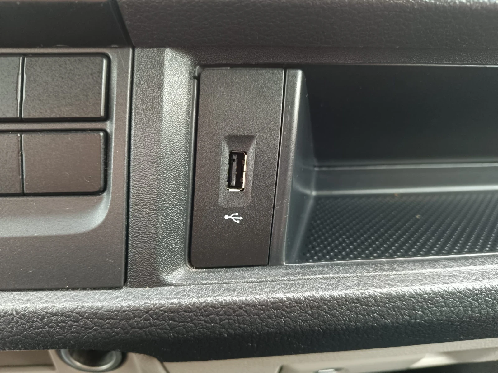 VW Transporter T6/2.0TDI/LANG/ПЪЛНА СЕРВИЗНА ИСТОРИЯ/, снимка 11 - Бусове и автобуси - 54054888