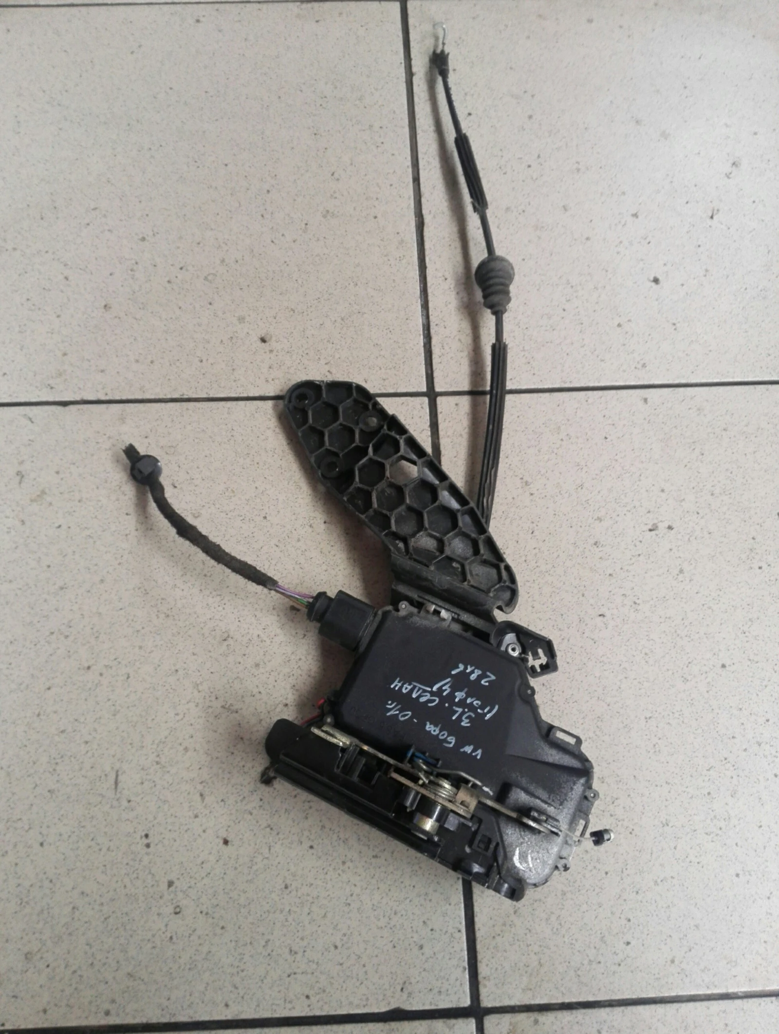       ( 4)  | Mobile.bg   1