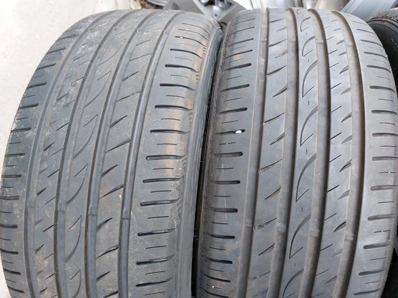 Гуми Летни 245/45R18, снимка 2 - Гуми и джанти - 36190569