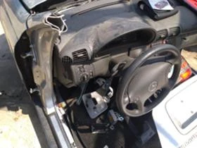 Mercedes-Benz C 200 1.8 i, снимка 3