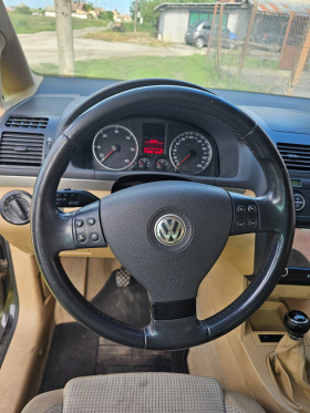 VW Touran, снимка 9 - Автомобили и джипове - 45568927