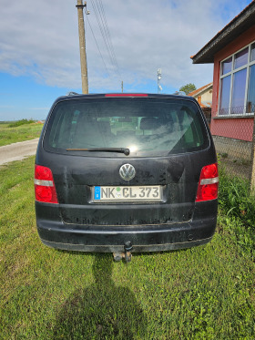 VW Touran, снимка 3 - Автомобили и джипове - 45568927