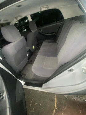 Toyota Corolla, снимка 10 - Автомобили и джипове - 53610887