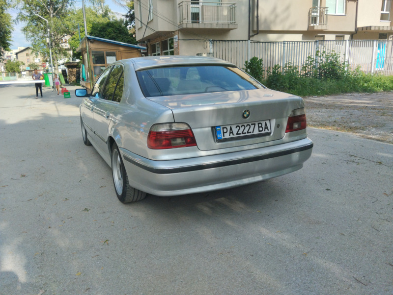 BMW 525, снимка 6 - Автомобили и джипове - 46022343