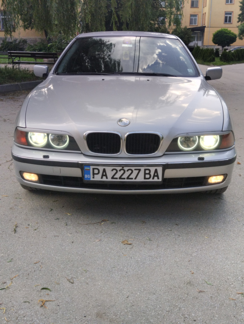 BMW 525, снимка 1 - Автомобили и джипове - 46022343