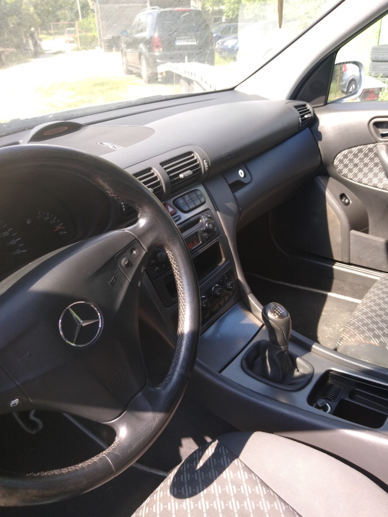 Mercedes-Benz C 200 Седан, снимка 8 - Автомобили и джипове - 46418719