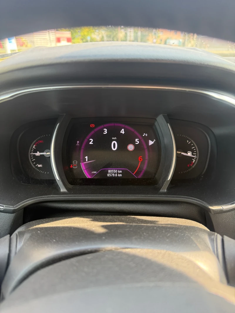 Renault Megane Limited 1.2 Turbo 82000КМ, снимка 5 - Автомобили и джипове - 51077764