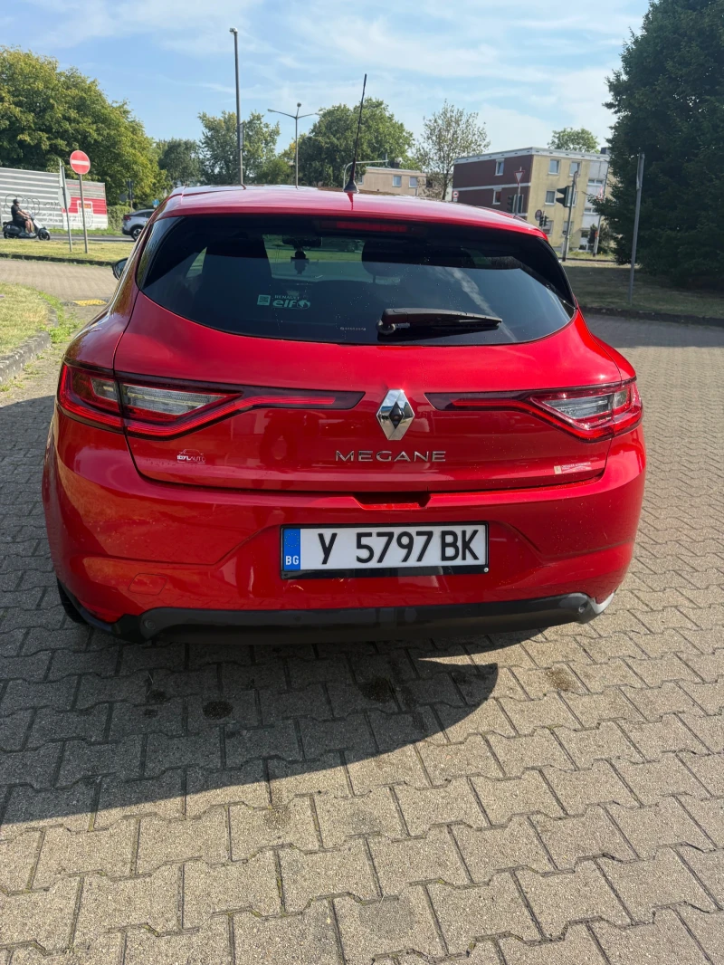 Renault Megane Limited 1.2 Turbo 82000КМ, снимка 3 - Автомобили и джипове - 51077764
