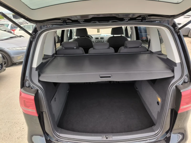 VW Touran 1.4TSI, снимка 12 - Автомобили и джипове - 51050993