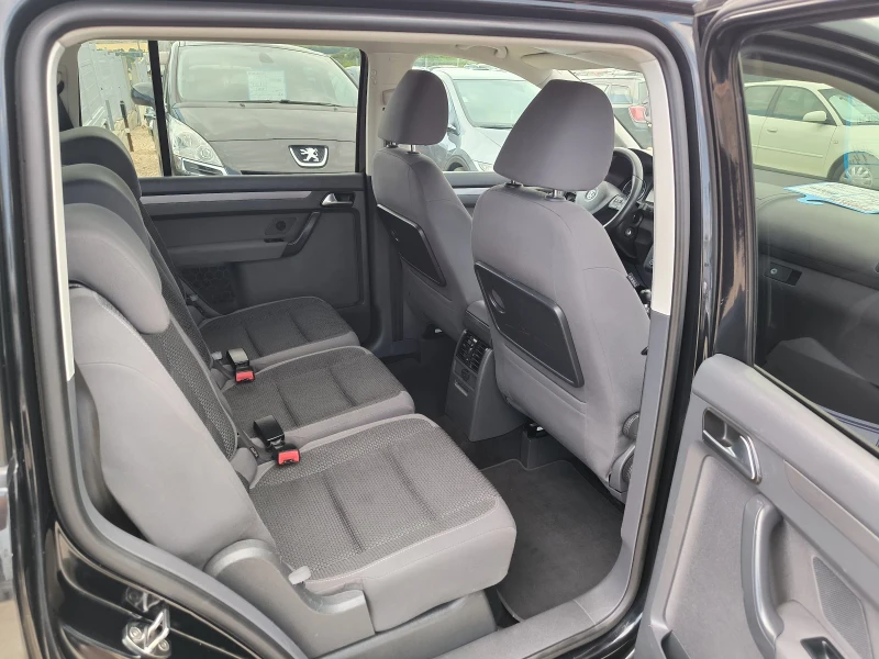 VW Touran 1.4TSI, снимка 10 - Автомобили и джипове - 51050993