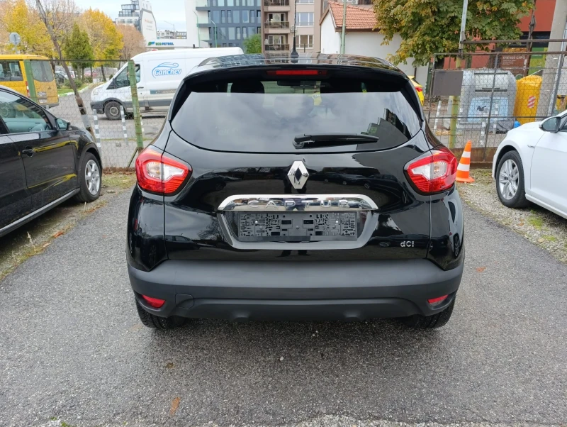 Renault Captur 1.5dci, снимка 6 - Автомобили и джипове - 52211825