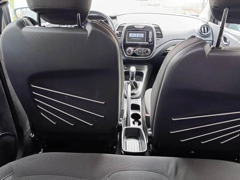 Renault Captur 1.5dci, снимка 10 - Автомобили и джипове - 52211825