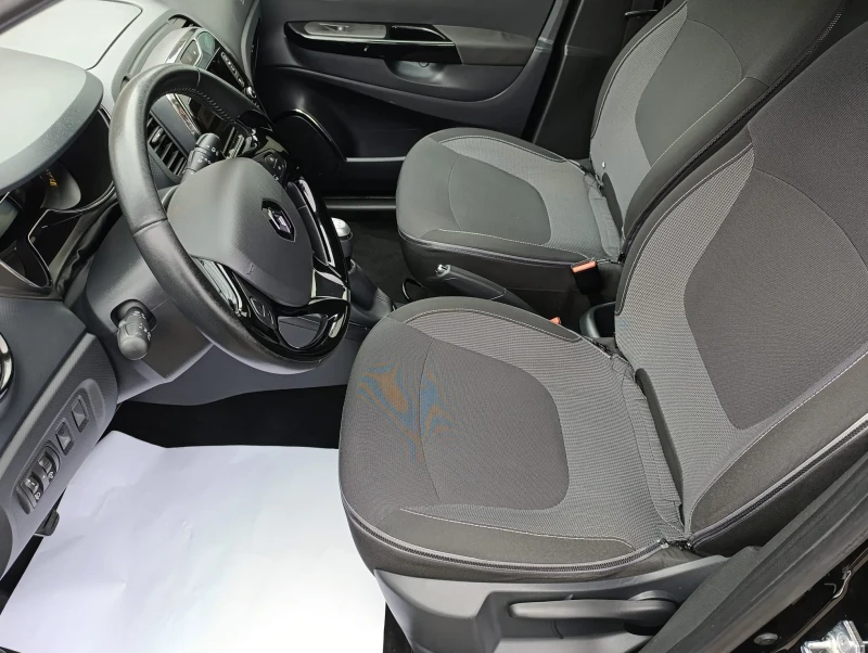 Renault Captur 1.5dci, снимка 7 - Автомобили и джипове - 52211825