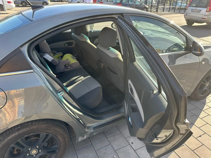 Chevrolet Cruze, снимка 7 - Автомобили и джипове - 52715236