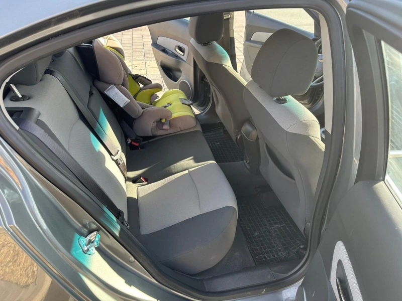 Chevrolet Cruze, снимка 16 - Автомобили и джипове - 52715236