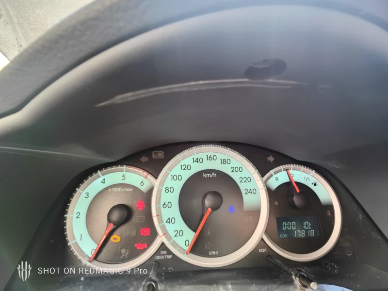 Toyota Verso, снимка 12 - Автомобили и джипове - 52532010