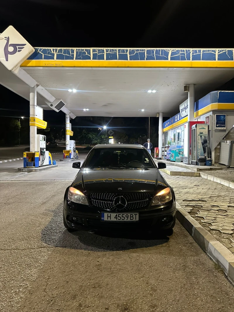 Mercedes-Benz C 200 2.2 CDI, снимка 2 - Автомобили и джипове - 52893722