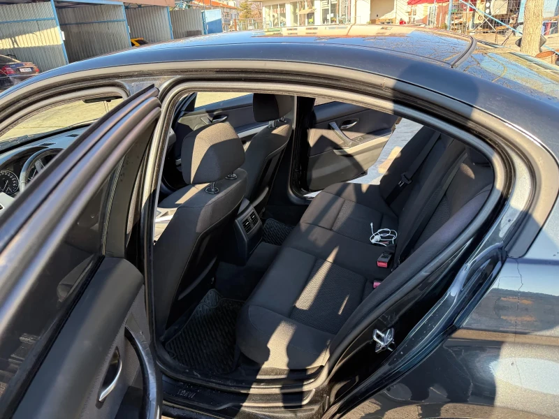 BMW 320, снимка 10 - Автомобили и джипове - 52913053