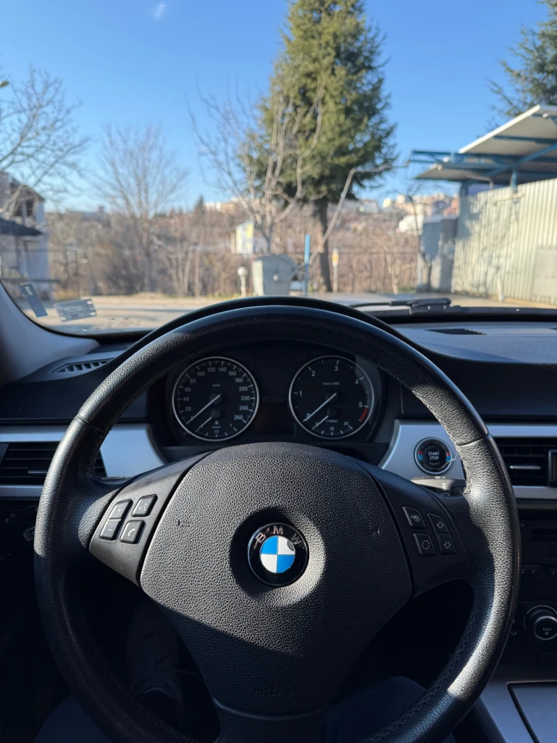 BMW 320, снимка 7 - Автомобили и джипове - 52913053