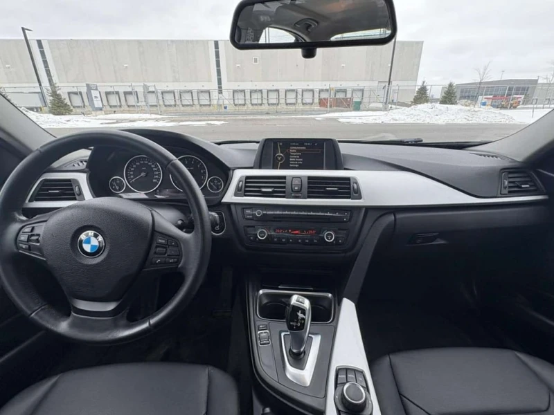 BMW 320 * CARFAX * ЦЕНА ДО БГ, снимка 12 - Автомобили и джипове - 53246048