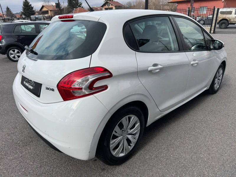 Peugeot 208 1.4HDI НОВ ВНОС , снимка 4 - Автомобили и джипове - 53582223
