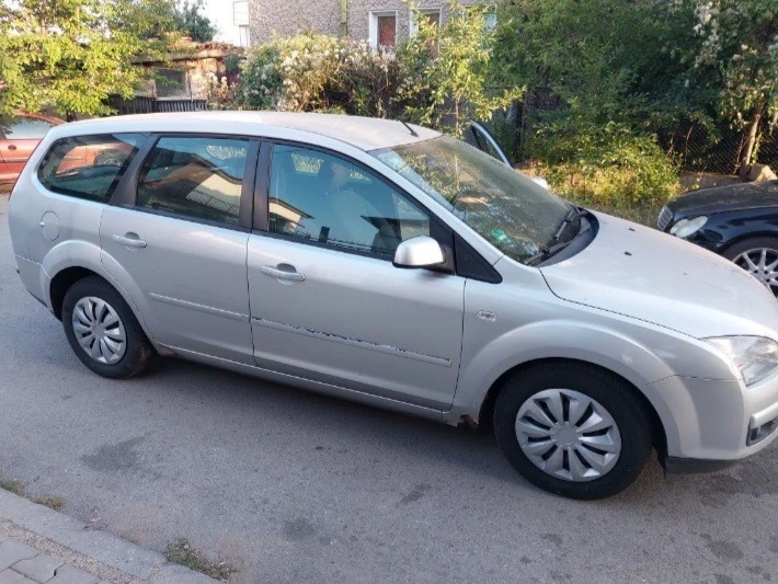 Ford Focus 1.6ХДИ, снимка 4 - Автомобили и джипове - 47046812