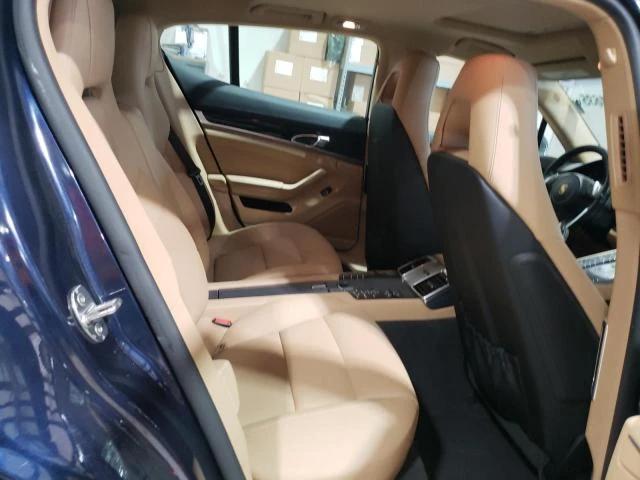Porsche Panamera 3.0L V6 Twin-Turbo / LED фарове / Keyless / BOSE / - изображение 10