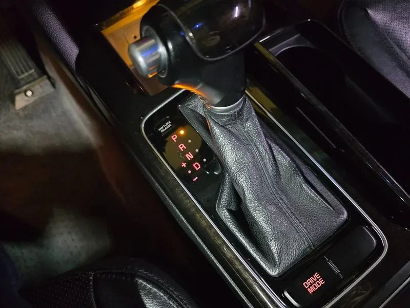 Kia K7 Lpi 3.0 Luxury, снимка 8 - Автомобили и джипове - 55652022