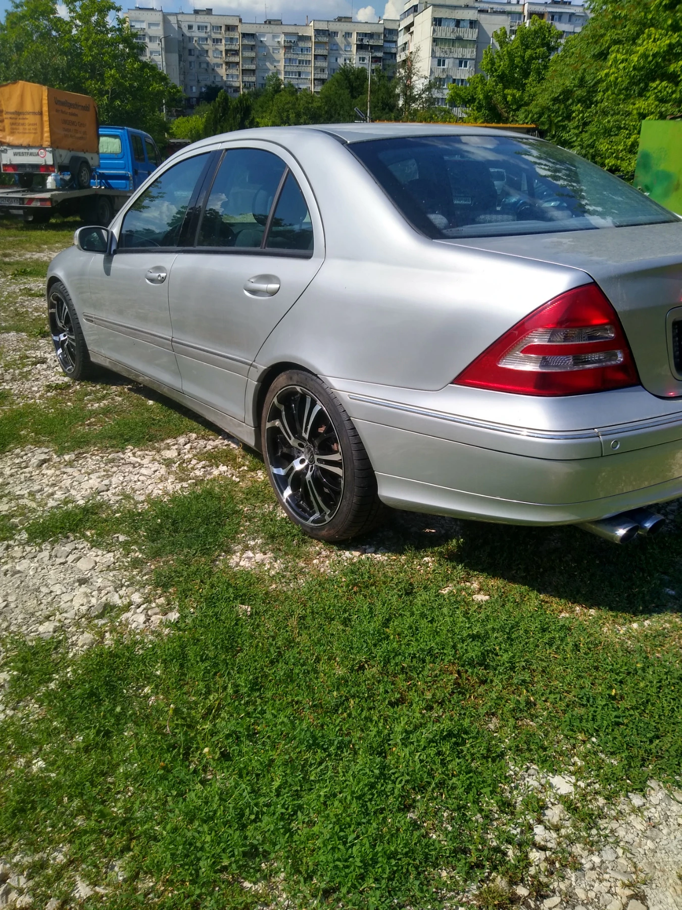 Mercedes-Benz C 200 Седан - изображение 6