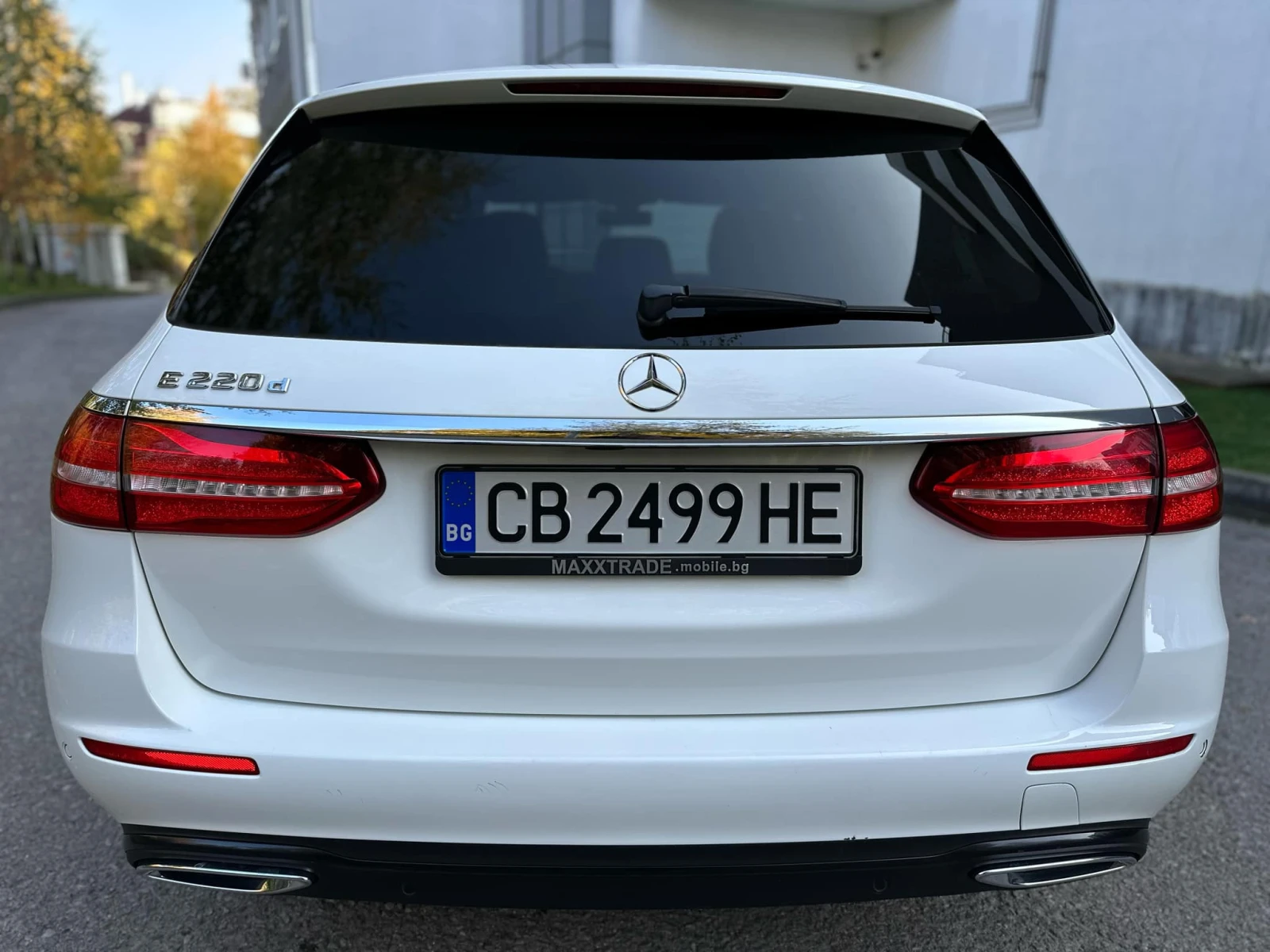 Mercedes-Benz E 220 d / 360 КАМЕРИ / BURMESTER   - изображение 6