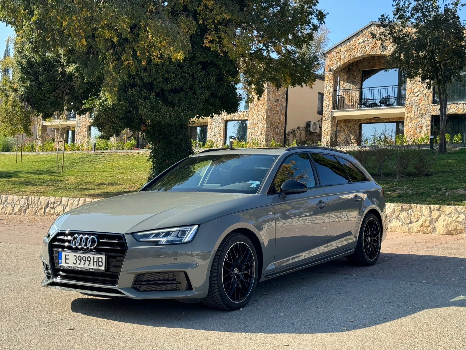 Audi A4 Black Edition 3xS-Line - изображение 10