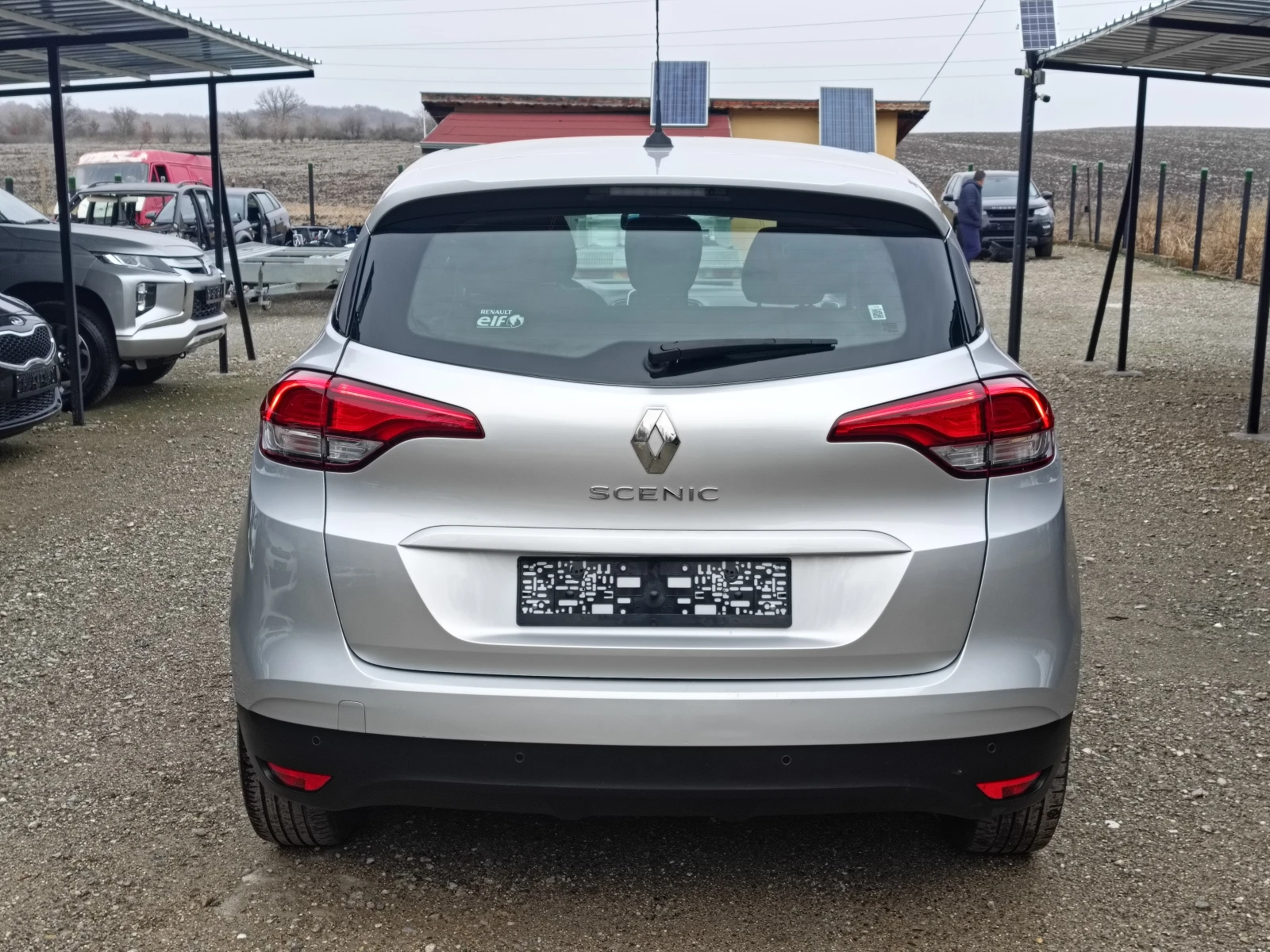 Renault Scenic 1.6dci Нави - изображение 5