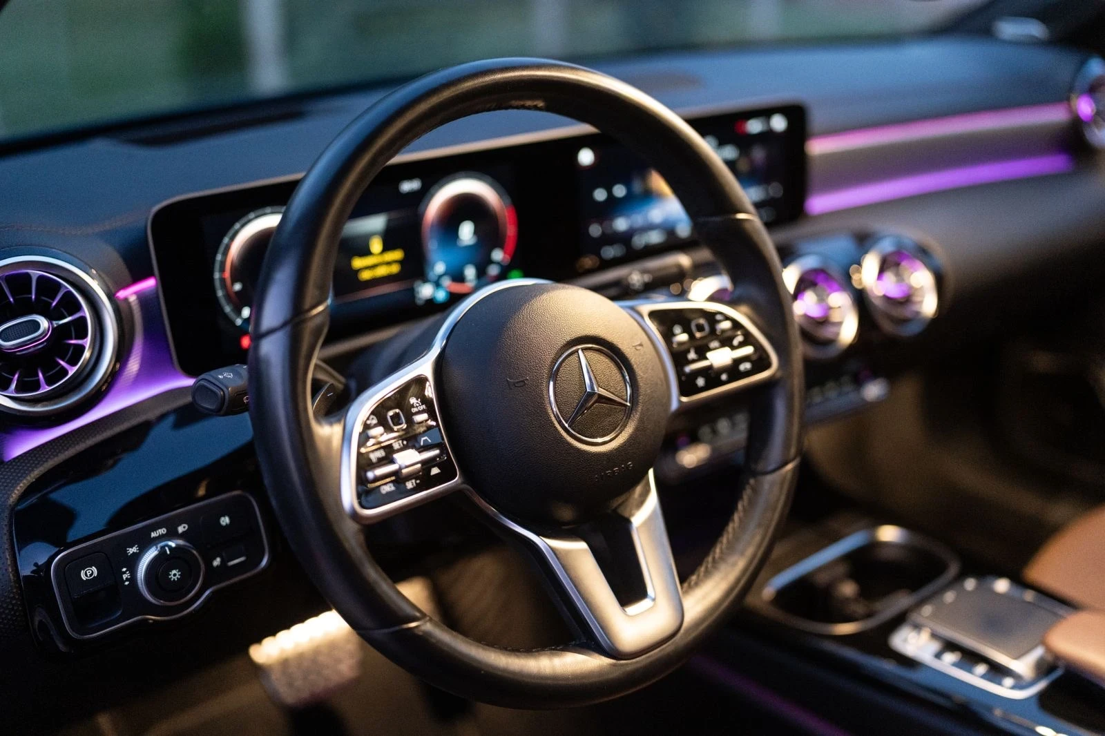 Mercedes-Benz A 250 AMG пакет. 4 MATIC - изображение 4