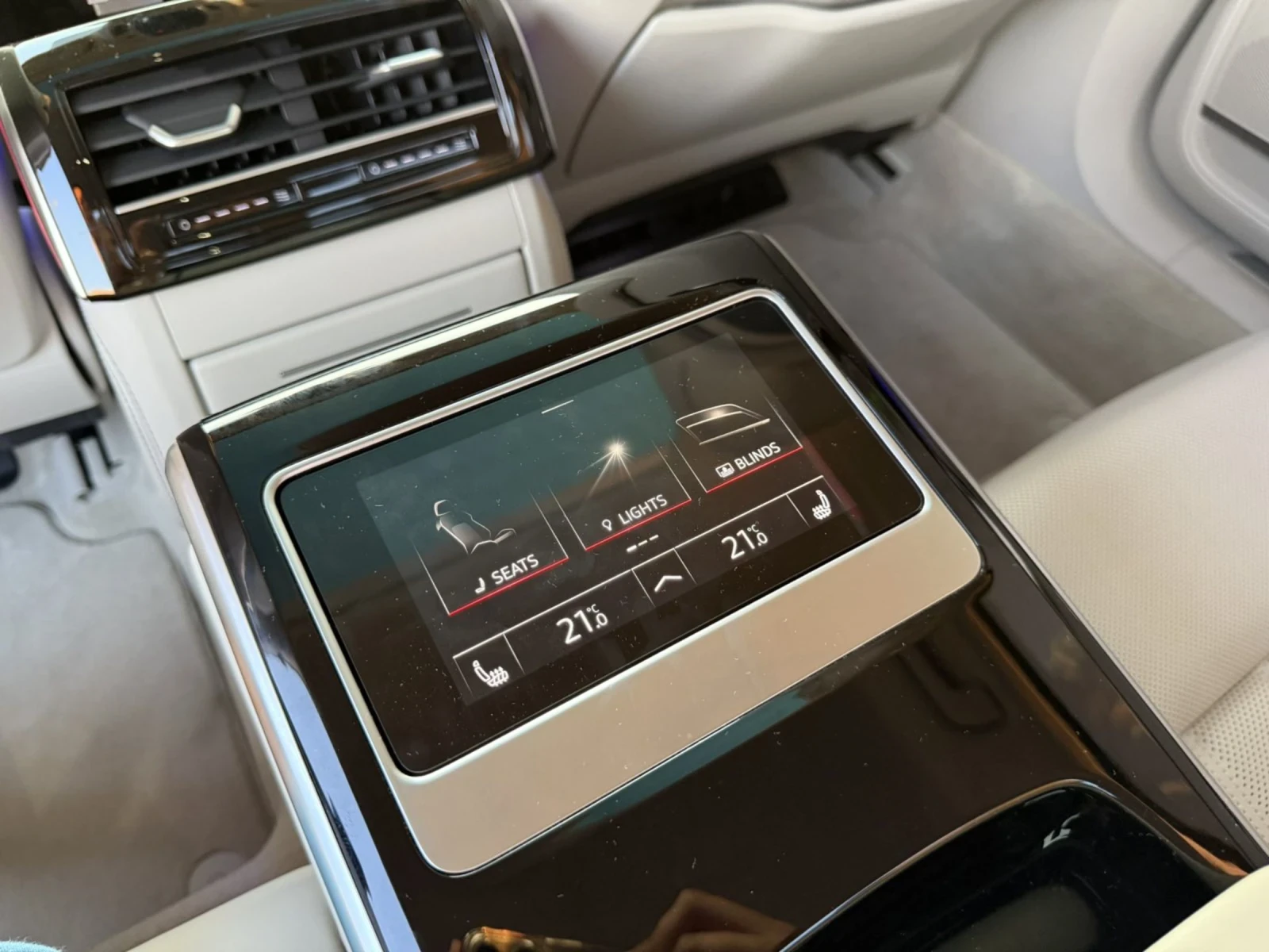 Audi A8 60 TFSI 4.0 V8 В ГАРАНЦИЯ , снимка 12 - Автомобили и джипове - 53815824