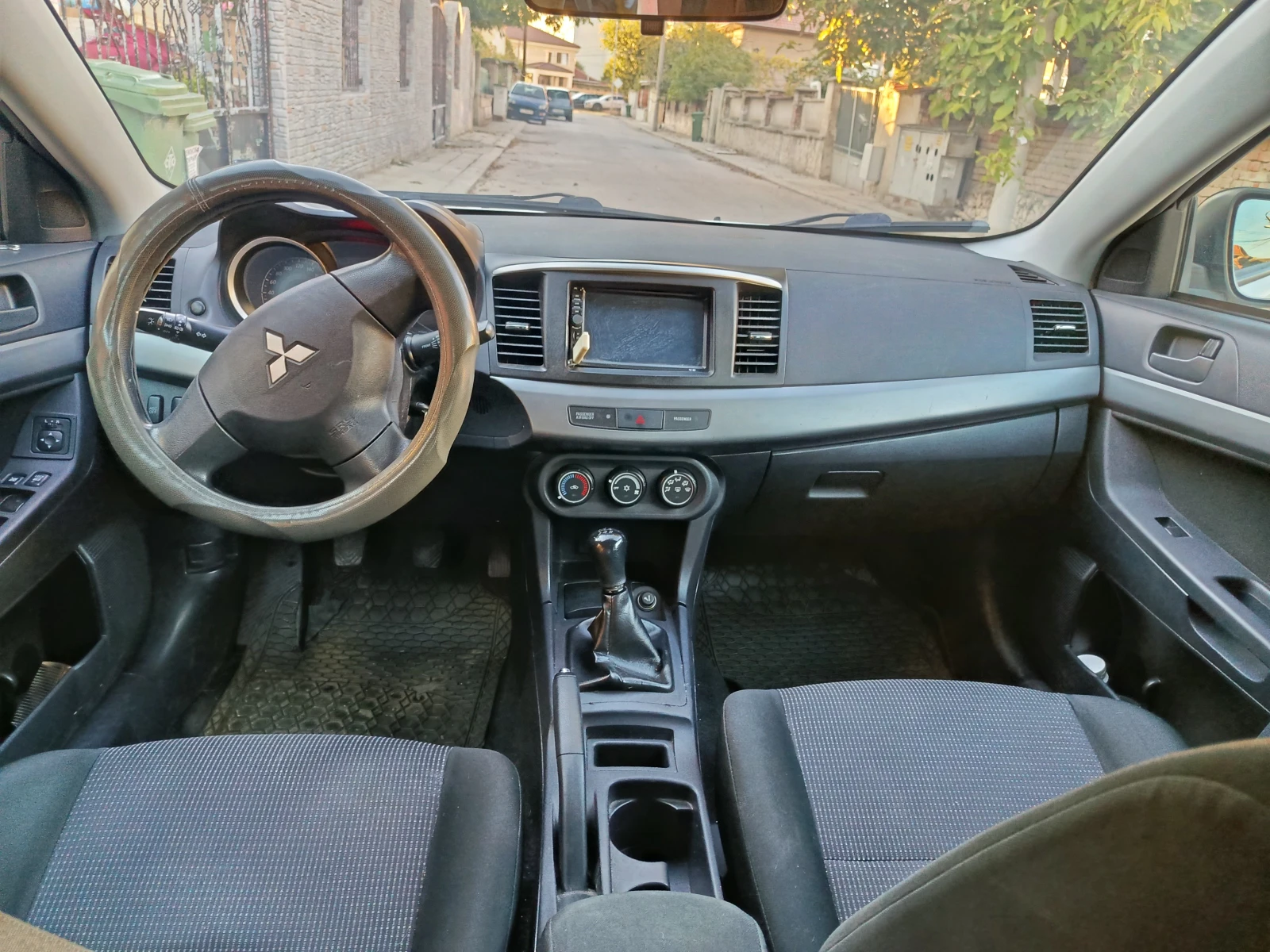 Mitsubishi Lancer 1.5 - изображение 5