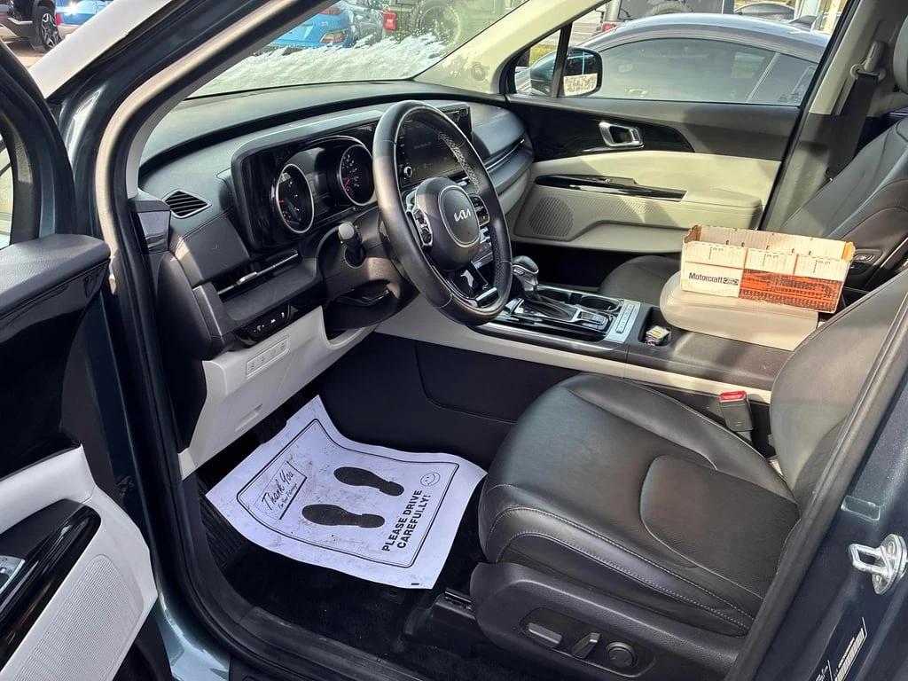 Kia Carnival * FWD * CARFAX * БЕЗ ПЪРВОНАЧАЛНА ВНОСКА - изображение 5