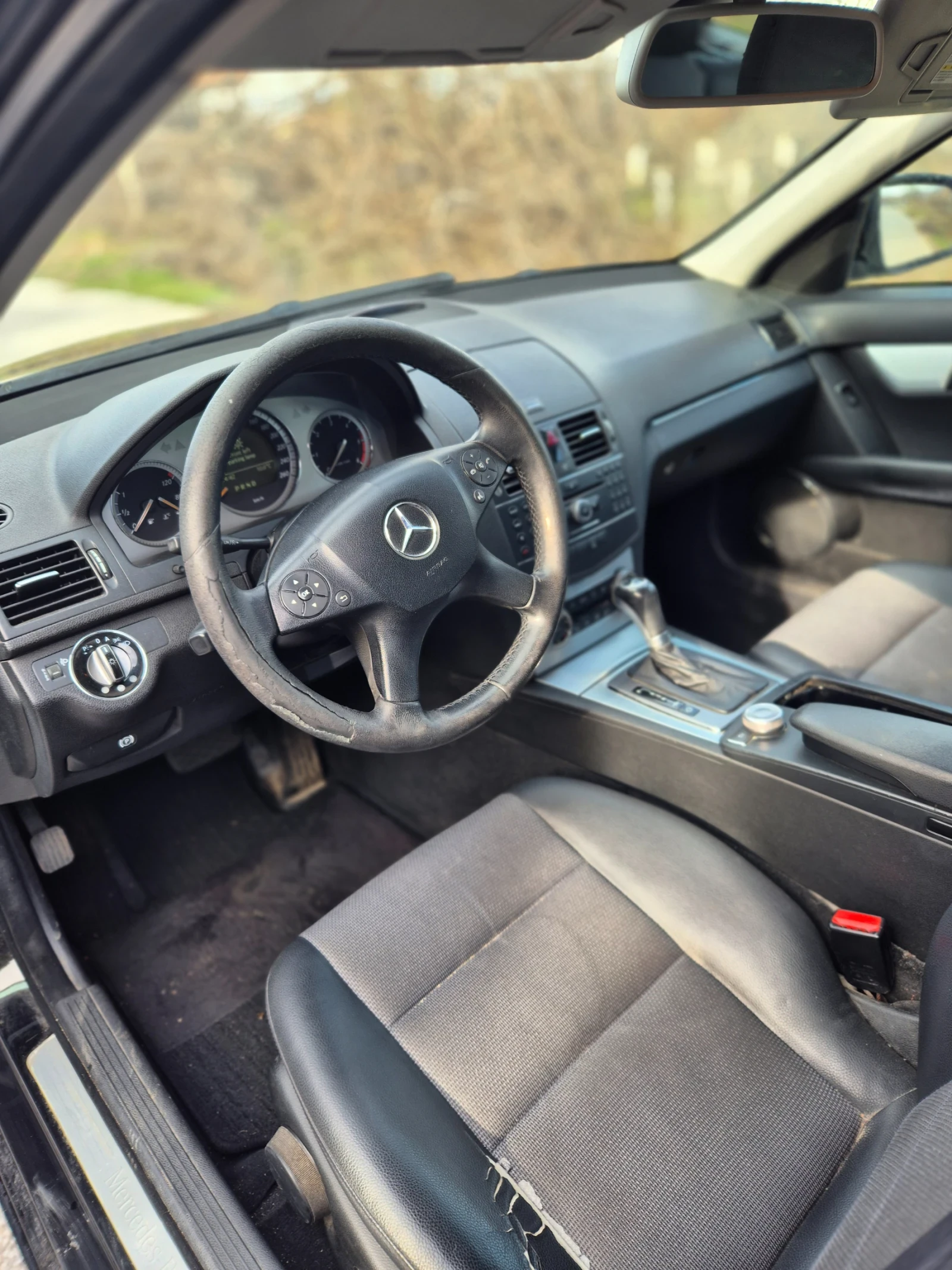 Mercedes-Benz C 220 D - изображение 9